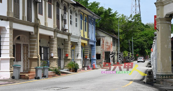 甲市曾昆清路在无车区计划期间，恢复正常通行方向。（档案照）