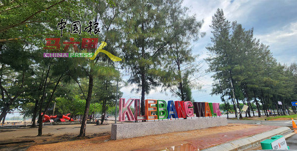 ■吉里望广场于去年经过整顿后，打造成吉里望步行街。