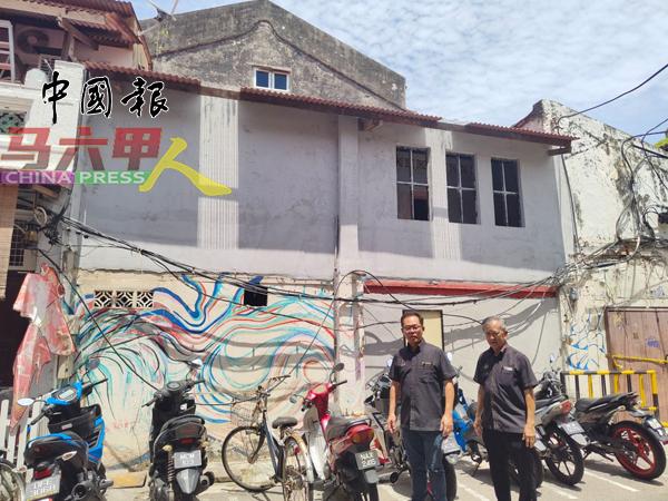 ■装修后，老屋露台不见了，取而代之的是整副墙壁，老屋已失去原貌。