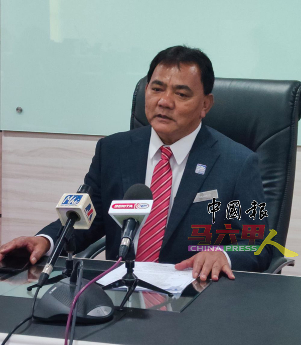 ■拉末马里曼:州政府仍欢迎有意易名成郑和学校的华小前来接洽。