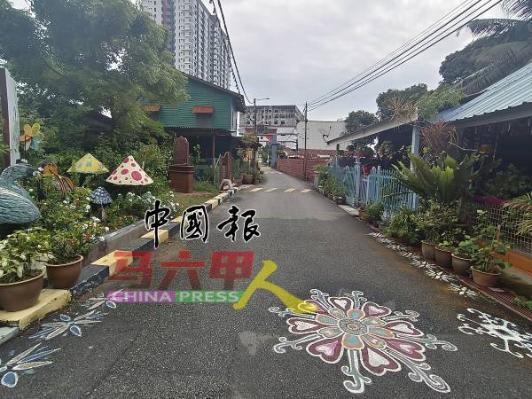 虽然坐落在市区,但甘榜仄迪的朴素宁静,没有闹市喧哗。