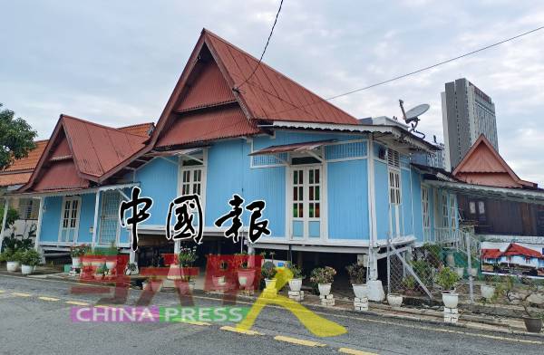 在甘榜摩登的其中一间传统马来屋。