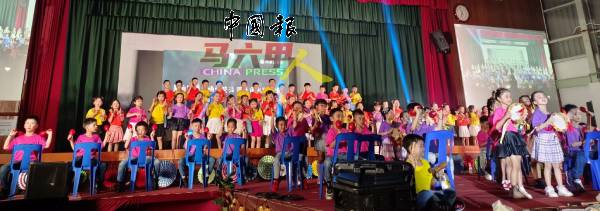 乐器演奏，为出席者带来动听的《布谷鸟》。