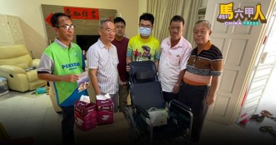 派报员遇车祸失工作能力 社险移交多功能轮椅