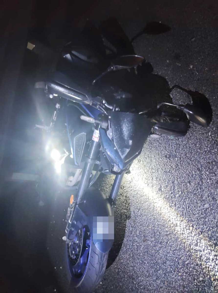 莫哈末沙里尔生前所骑的摩哆。（照片由警方提供）