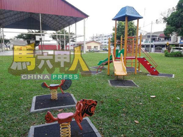 汉都亚再也市议会每年都会拨款维修、提升社区的游乐场。
