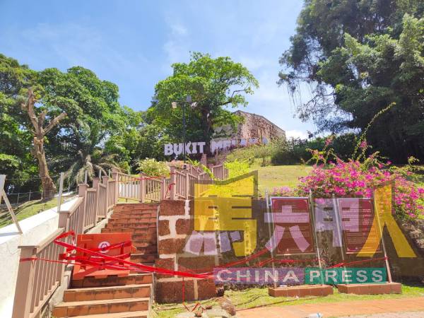 由圣地牙哥城门(古城门)后登上圣保罗山的路段暂时关闭。