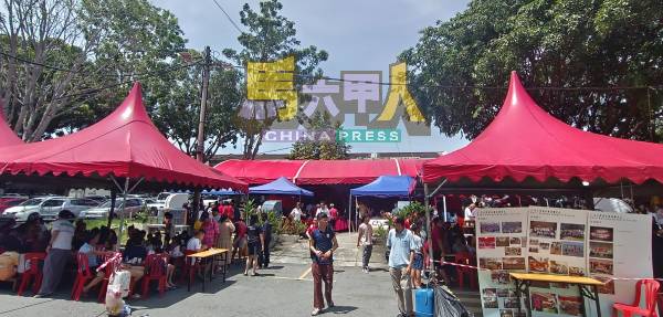 “2025年团结嘉年华”的现场设有多项精彩活动与表演,吸引不同族群民众参与,在法喜充满的卫塞节,也进一步促进各族群之间的团结与和谐。