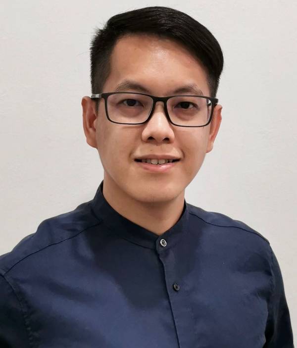 陈炜建。