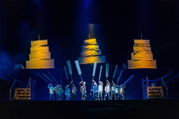 《一代印记》作品讲述早期华人先辈“下南洋”来到南洋打拼的故事,生动还原他们在马来亚奋斗与拚搏的岁月,令人动容。