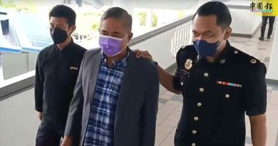 控收贿及诈领公款5控罪 甲青体局主任全不认
