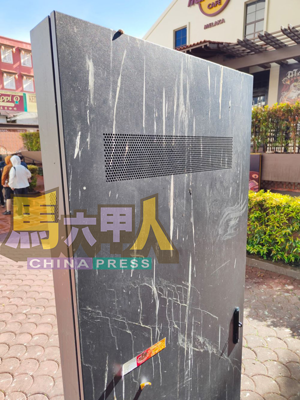 ■旅游资讯版上都是乌粪,让人看了恶心。