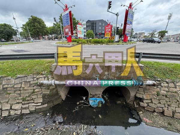 玛琳再也交通圈地底设有水管及电缆等设施,光是移除一个方向的地下设施,估计就需耗资逾10万令吉。