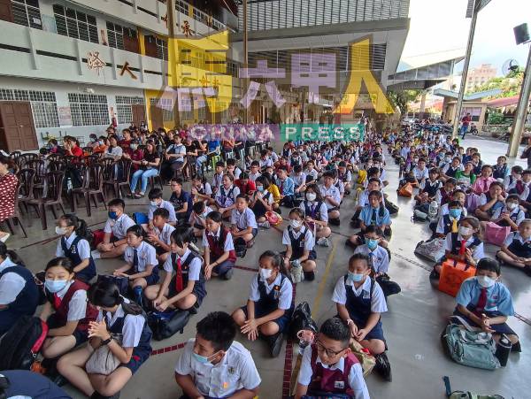 “2025年全甲小学生现场作文比赛”获得甲州216名华小生响应。