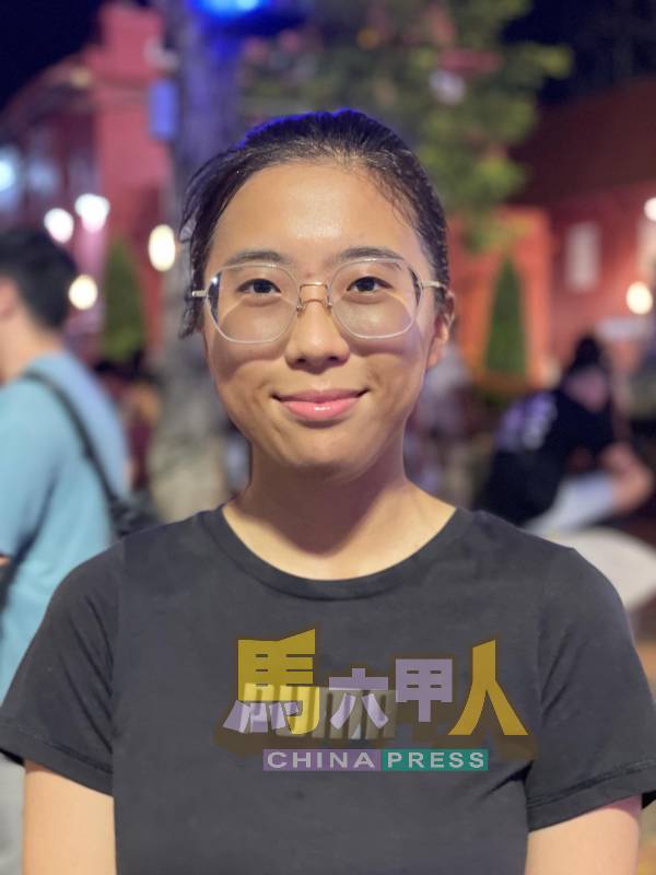 黄靖萍。