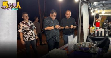 甲市数地区遭暴风雨袭击 1300小贩   豁免3个月执照费