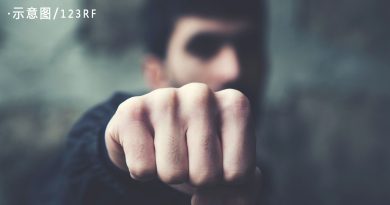 “精神小伙”变身“动作片主角” 大乱亚罗牙也4小时！