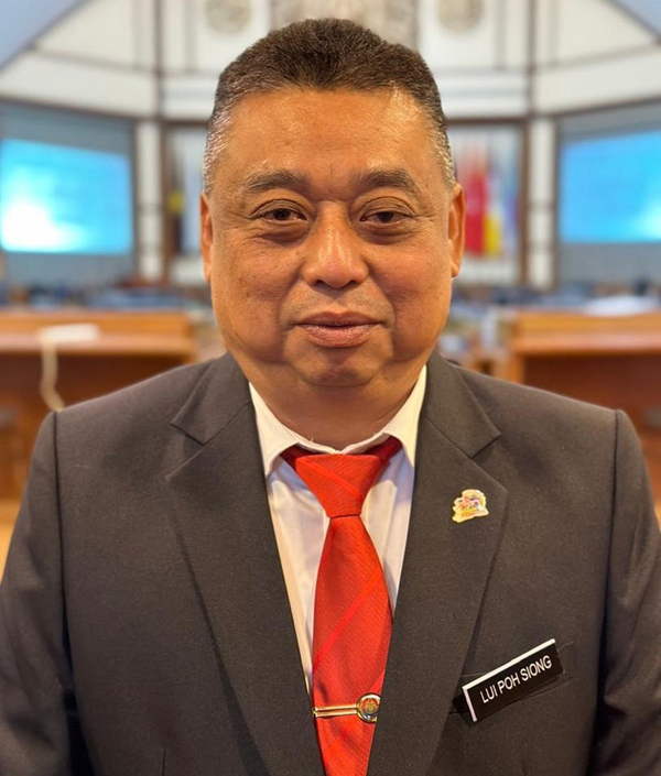 雷宝翔:世遗区为游客密集区,驾驶者应提高警觉。