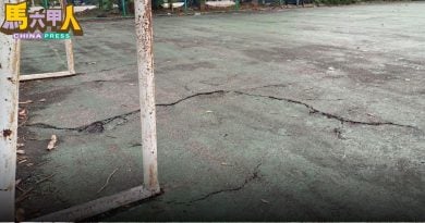 拆除厕所．办清洁活动 荒废足球场    将重生