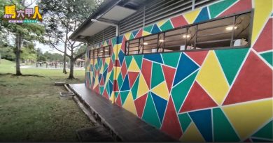 公厕漏洞      易被偷窥    ！  议员市长视察允改善