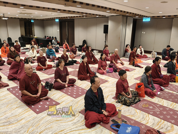 ■来自全马各地的学员,到马六甲参与古儒蓝日川举办为期4天的瑜伽静心活动。