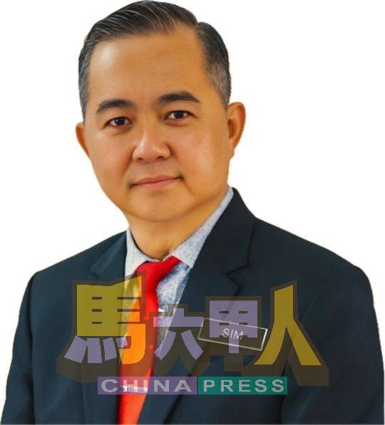 沈劲杰校长为玛琳华小掌校人。