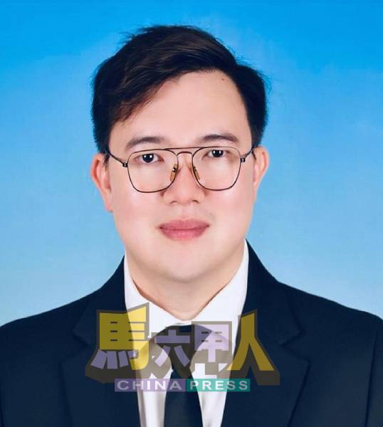 杨子钦校长接掌育贤华小。