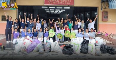 一小片垃圾，都得捡起来 35人净街  “收获丰”