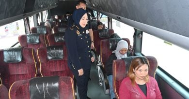 没系安全带 274司机及乘客 罚款总额逾8万