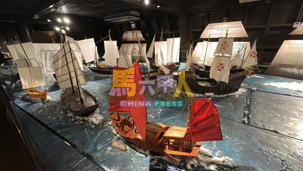 ■展厅也展示船只模型。