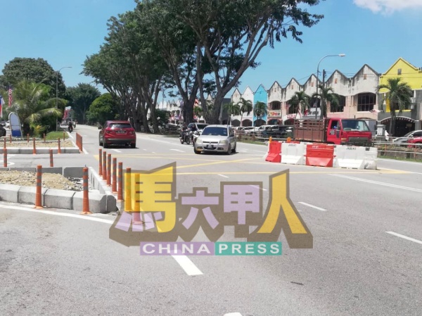 公共工程局在默迪卡路3个主要路口建设安全岛，有助减少公路意外发生率。