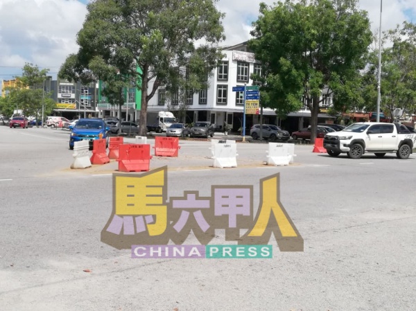 默迪卡柏迈第1路和第11路之间设交通安全岛建议，正在试行中。