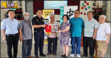 林万锋：学生太依赖智能手机 鼓励学生课余阅报