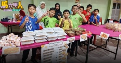 亚罗牙也华小举办多元“经商日”  学生动手实践体验创业乐趣